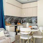 Qoople Excellence By The Sea Apartmán *