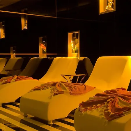 Qoople Excellence By The Sea *