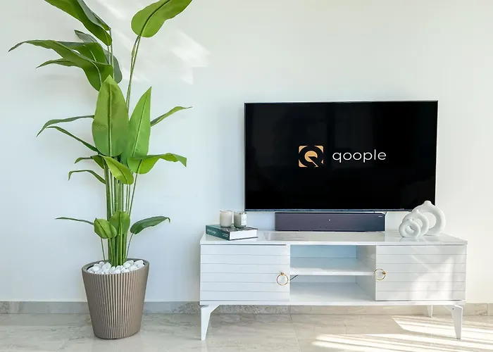 Qoople Excellence By The Sea *