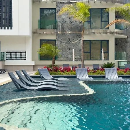 Excellence By The Sea Apartment