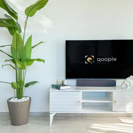 Qoople Excellence By The Sea *